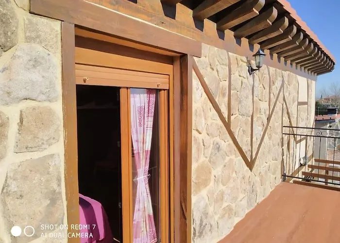 El Salinar En Salamanca. Ideal Familia/grupo Calvarrasa de Abajo